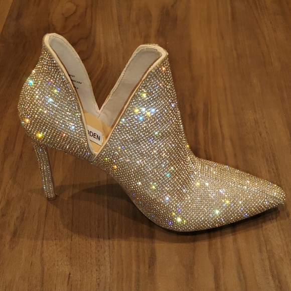 NWT STEVEN MADDEN Crystal Ankle Booties - Picture 3 of 13